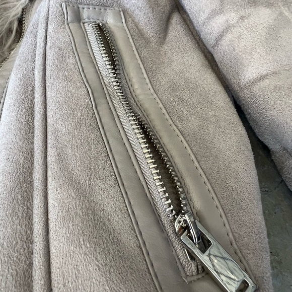 𝅺F&F Coat Faux Fur & Suede Light Gray Aviator Style - Picture 3 of 9